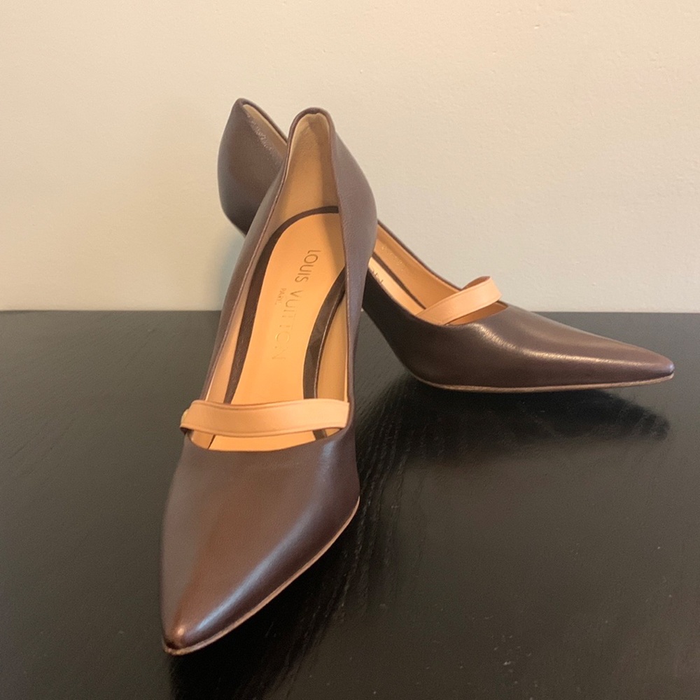 Louis Vuitton Brown Leather Pumps